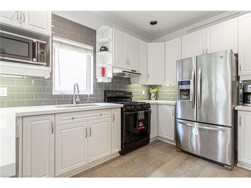 1542 Sandpiper Road, Oakville, ON - Indoor Photo Showing Kitchen