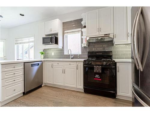 1542 Sandpiper Road, Oakville, ON - Indoor Photo Showing Kitchen