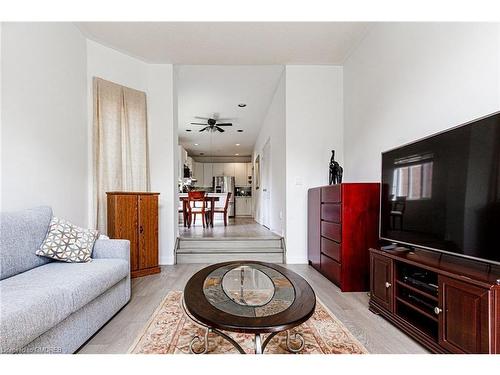 1542 Sandpiper Road, Oakville, ON - Indoor Photo Showing Living Room