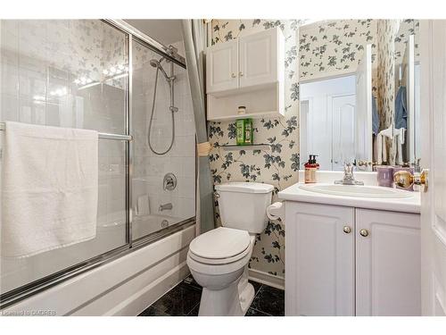 1542 Sandpiper Road, Oakville, ON - Indoor Photo Showing Bathroom