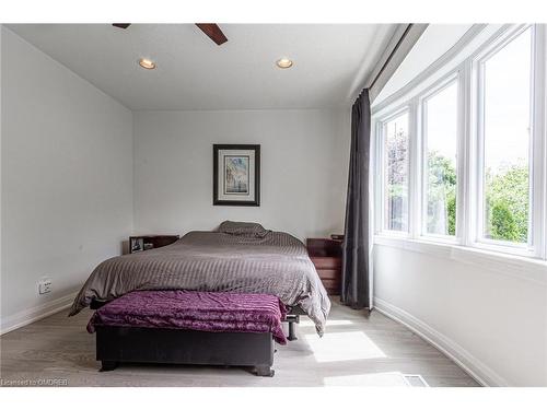 1542 Sandpiper Road, Oakville, ON - Indoor Photo Showing Bedroom