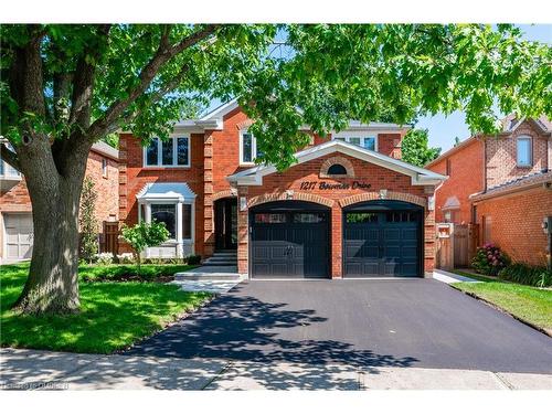 1217 Bowman Drive, Oakville, ON - Outdoor