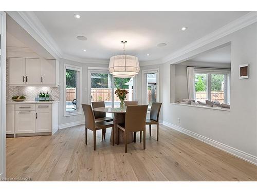 1217 Bowman Drive, Oakville, ON - Indoor Photo Showing Dining Room