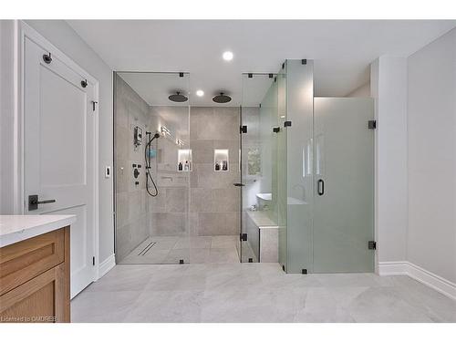 1217 Bowman Drive, Oakville, ON - Indoor Photo Showing Bathroom