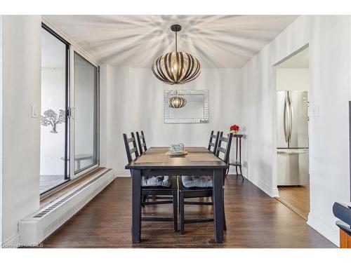 407-2556 Argyle Road, Mississauga, ON - Indoor Photo Showing Dining Room