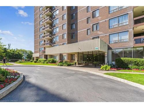 407-2556 Argyle Road, Mississauga, ON - Outdoor With Balcony With Facade