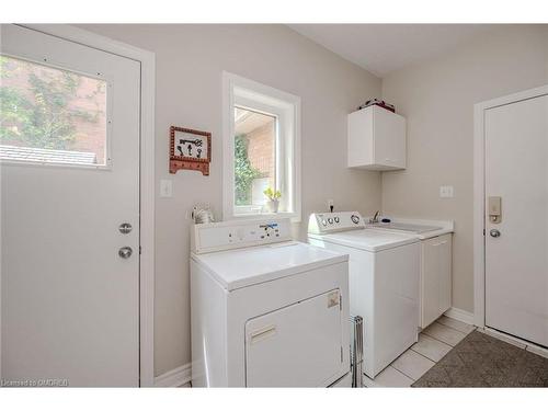 126 Howell Road, Oakville, ON - Indoor Photo Showing Laundry Room