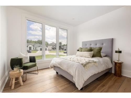 6 Morrison Place, Springwater, ON - Indoor Photo Showing Bedroom