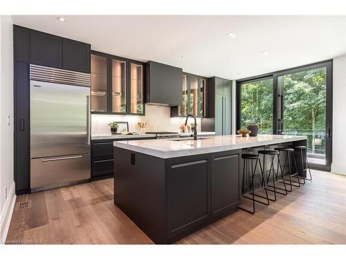 6 Morrison Place, Springwater, ON - Indoor Photo Showing Kitchen With Upgraded Kitchen