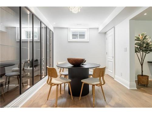 6 Morrison Place, Springwater, ON - Indoor Photo Showing Dining Room