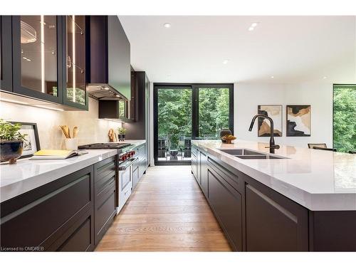 6 Morrison Place, Springwater, ON - Indoor Photo Showing Kitchen With Double Sink With Upgraded Kitchen