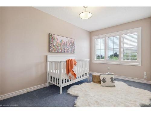 3432 Fountain Park Avenue, Mississauga, ON - Indoor Photo Showing Bedroom