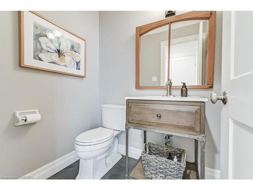 284 Lawson Street, Oakville, ON - Indoor Photo Showing Bathroom