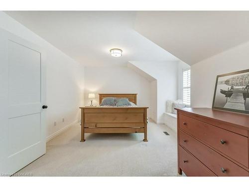 284 Lawson Street, Oakville, ON - Indoor Photo Showing Bedroom