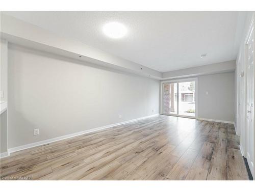 105-3070 Rotary Way, Burlington, ON - Indoor Photo Showing Other Room