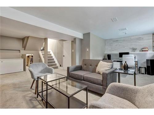 2324 Coldstream Drive, Burlington, ON - Indoor Photo Showing Living Room