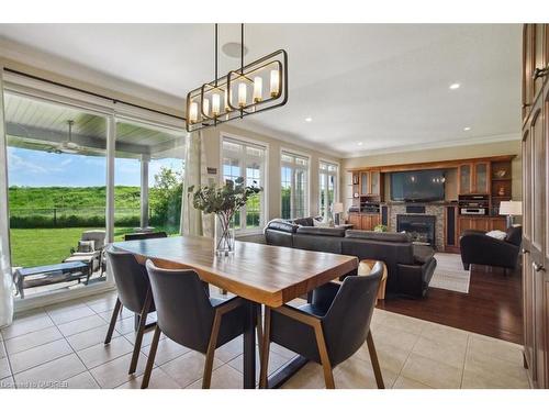 3352 Skipton Lane, Oakville, ON - Indoor Photo Showing Dining Room