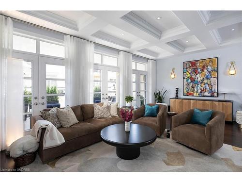 279 Rebecca Street, Oakville, ON - Indoor Photo Showing Living Room