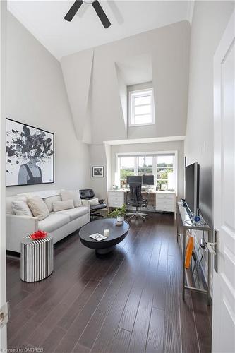 279 Rebecca Street, Oakville, ON - Indoor Photo Showing Living Room