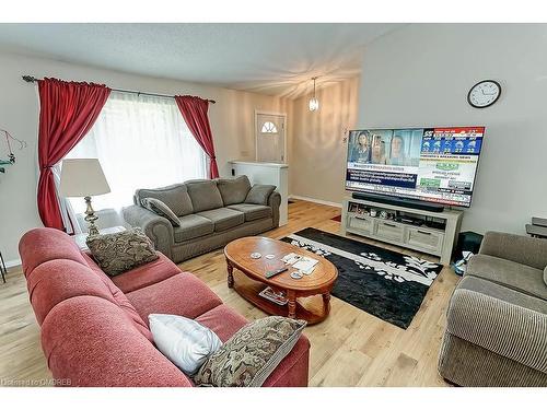 8790 9 Line, Georgetown, ON - Indoor Photo Showing Living Room