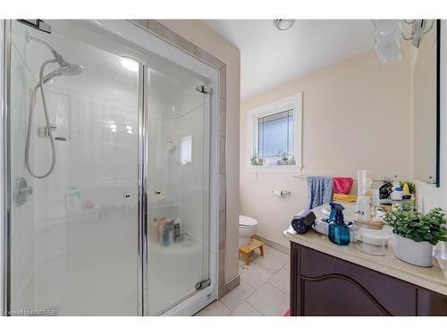 108 Maclean Place, Welland, ON - Indoor Photo Showing Bathroom