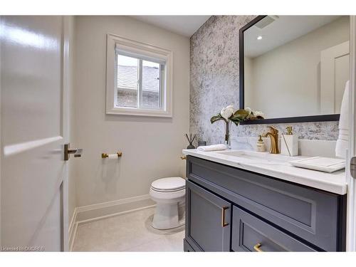 1085 Augustus Drive, Burlington, ON - Indoor Photo Showing Bathroom