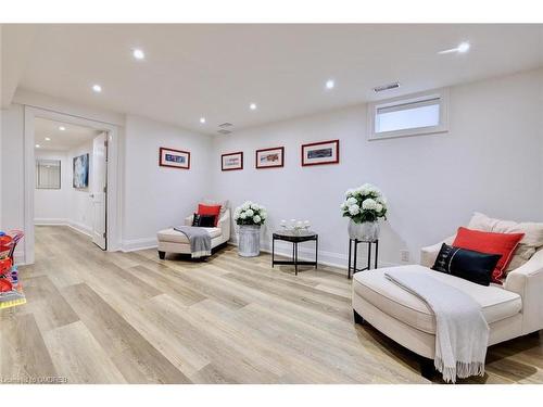 1085 Augustus Drive, Burlington, ON - Indoor Photo Showing Basement