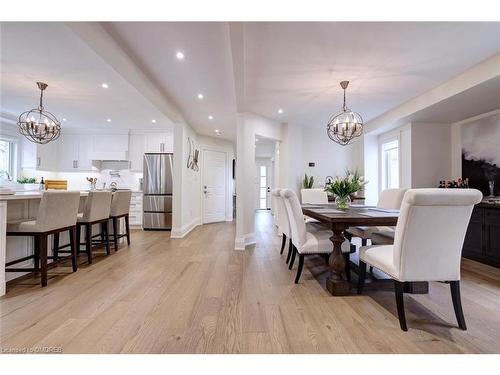 1085 Augustus Drive, Burlington, ON - Indoor Photo Showing Dining Room