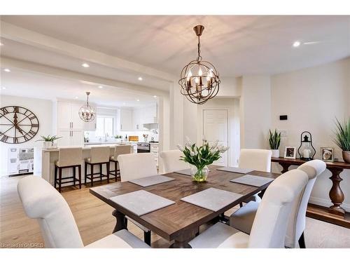 1085 Augustus Drive, Burlington, ON - Indoor Photo Showing Dining Room