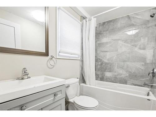 19 Bailey Street, St. Catharines, ON - Indoor Photo Showing Bathroom
