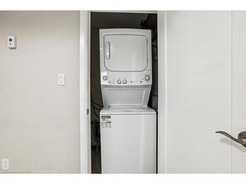 19 Bailey Street, St. Catharines, ON - Indoor Photo Showing Laundry Room