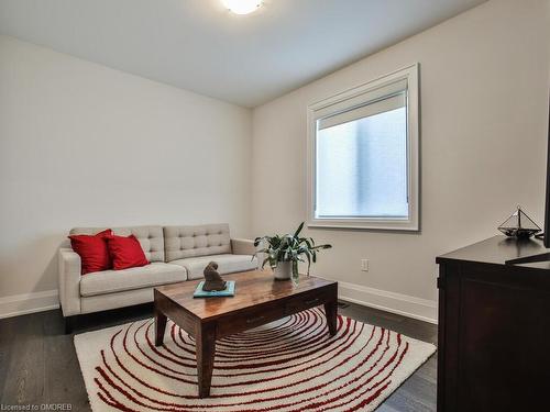 2302 Hyacinth Crescent, Oakville, ON - Indoor Photo Showing Living Room