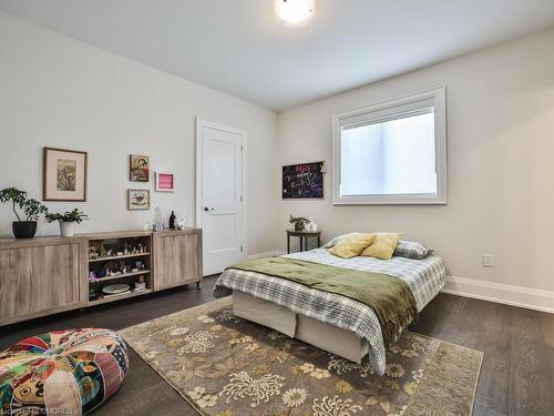 2302 Hyacinth Crescent, Oakville, ON - Indoor Photo Showing Bedroom