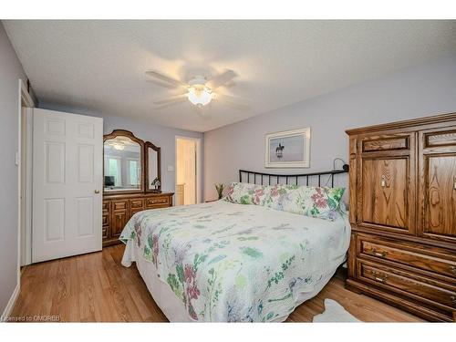 1388 Stonecutter Drive, Oakville, ON - Indoor Photo Showing Bedroom