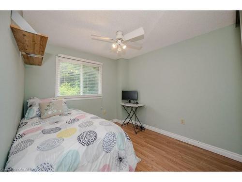 1388 Stonecutter Drive, Oakville, ON - Indoor Photo Showing Bedroom