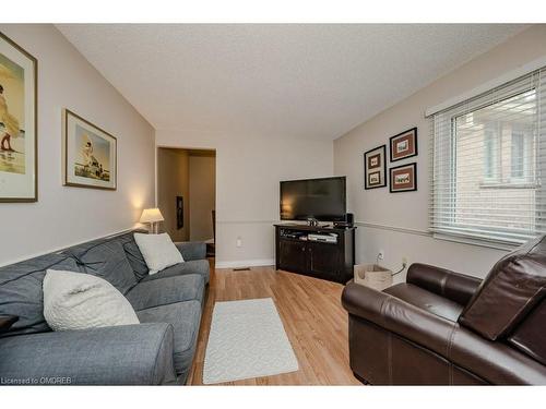 1388 Stonecutter Drive, Oakville, ON - Indoor Photo Showing Living Room