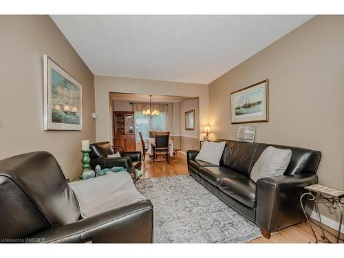 1388 Stonecutter Drive, Oakville, ON - Indoor Photo Showing Living Room