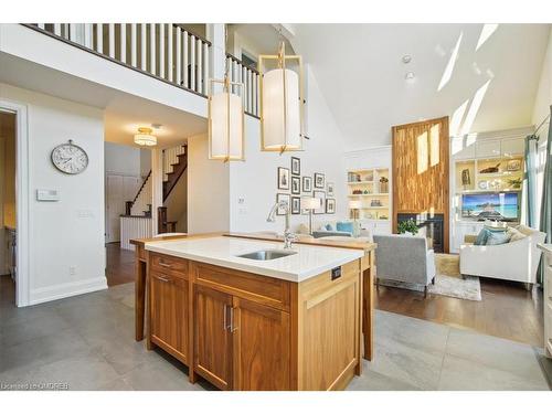 12 Theodore Drive, Mississauga, ON - Indoor Photo Showing Kitchen