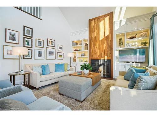 12 Theodore Drive, Mississauga, ON - Indoor Photo Showing Living Room With Fireplace