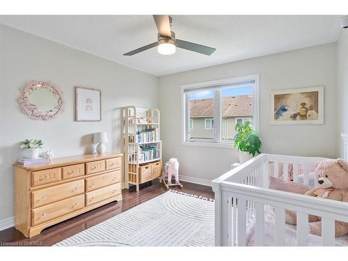 44-2019 Trawden Way, Oakville, ON - Indoor Photo Showing Bedroom