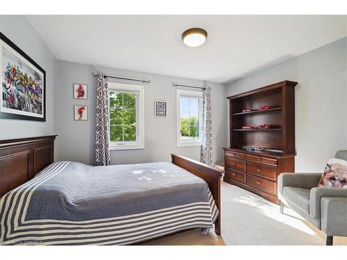 2471 Nettlecreek Crescent, Oakville, ON - Indoor Photo Showing Bedroom