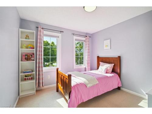 2471 Nettlecreek Crescent, Oakville, ON - Indoor Photo Showing Bedroom