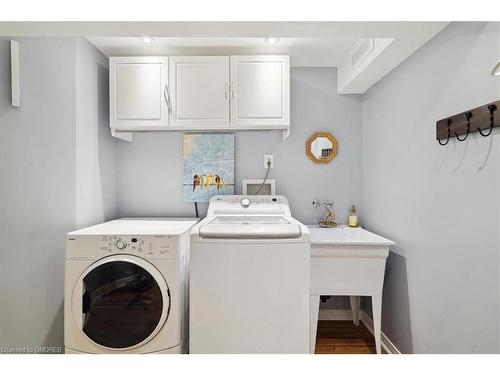 2471 Nettlecreek Crescent, Oakville, ON - Indoor Photo Showing Laundry Room