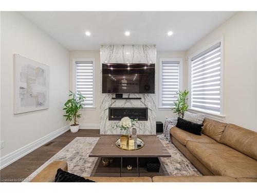 1164 Bridge Road, Oakville, ON - Indoor Photo Showing Living Room