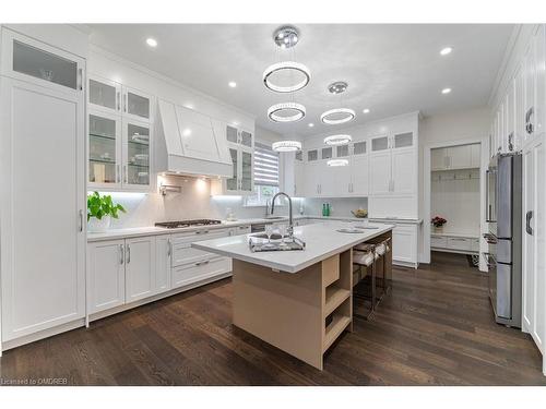 1164 Bridge Road, Oakville, ON - Indoor Photo Showing Kitchen With Upgraded Kitchen