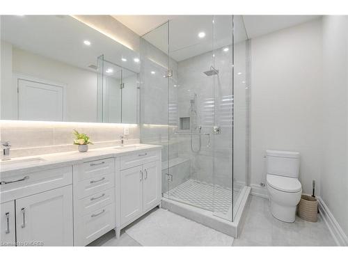 1164 Bridge Road, Oakville, ON - Indoor Photo Showing Bathroom