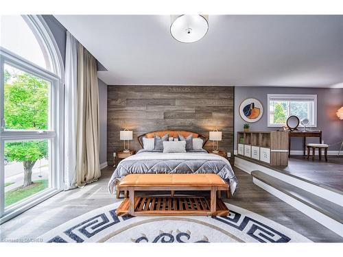 1395 Silversmith Drive, Oakville, ON - Indoor Photo Showing Bedroom