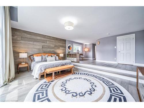 1395 Silversmith Drive, Oakville, ON - Indoor Photo Showing Bedroom