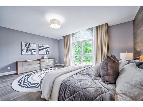 1395 Silversmith Drive, Oakville, ON - Indoor Photo Showing Bedroom