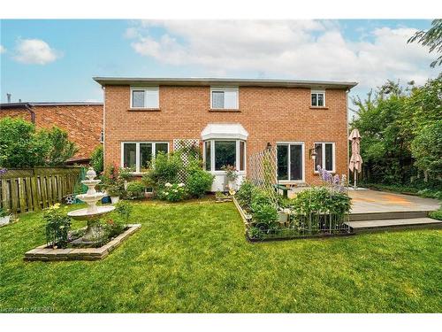 1395 Silversmith Drive, Oakville, ON - Outdoor